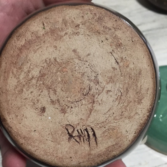 Set of two teal/brown handcrafted signed pottery bowl with lid & pitcher - Picture 4 of 9